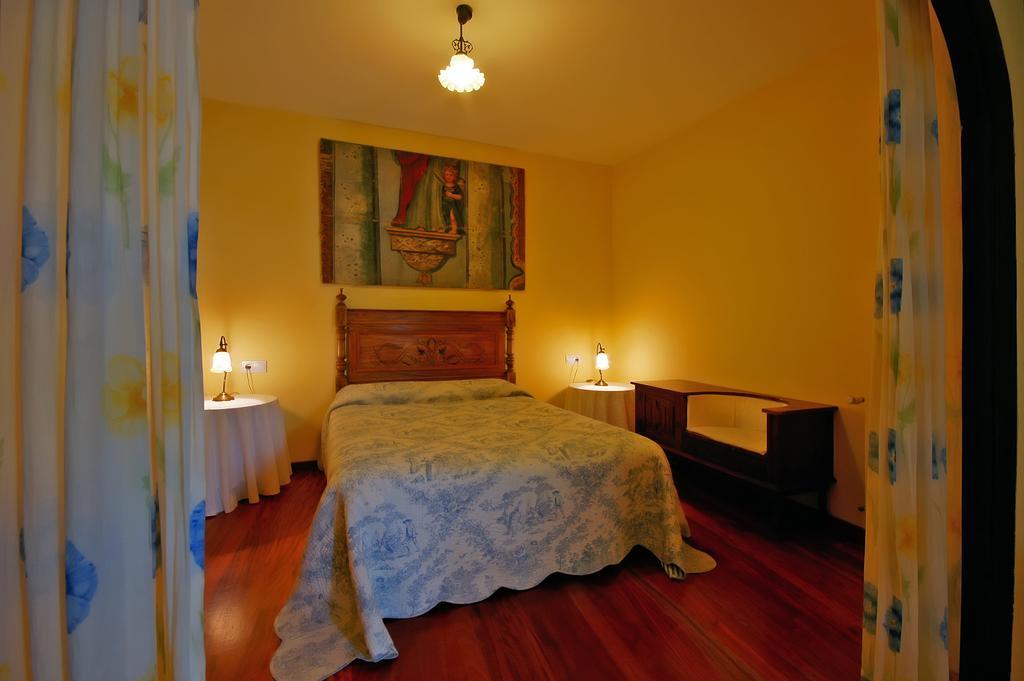 Casa Grande De Trives Bed & Breakfast Puebla de Trives Room photo